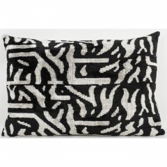 IKAT SILK UNIQUE BLACK WHITE MESS Q6 